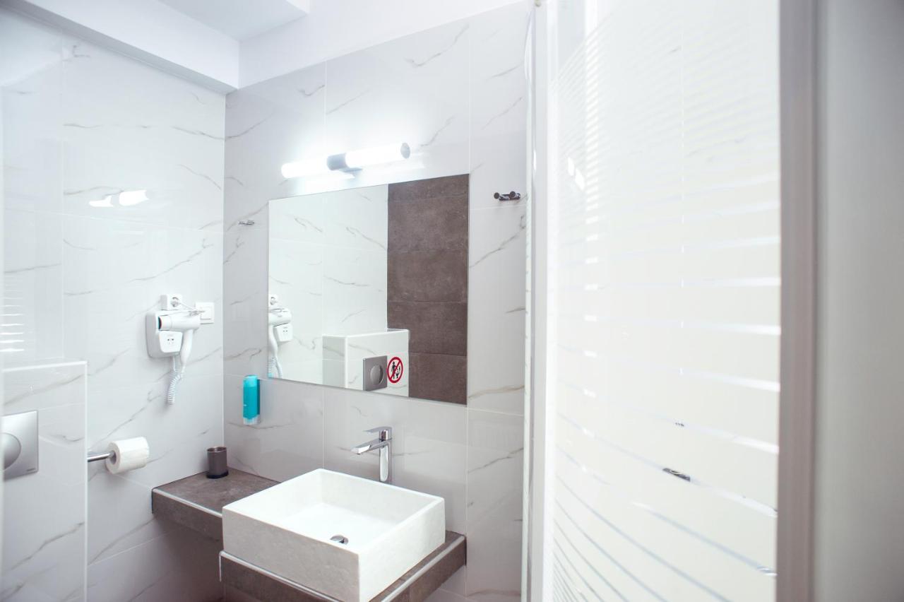 Lux Vip Apartments Переа Экстерьер фото